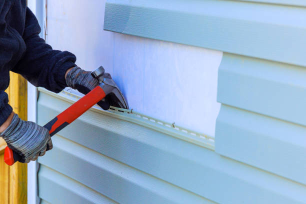 Reliable Vinyl Siding contractor in West Hartford, CT by Squared Siding